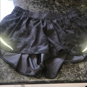 Camo lululemon shorts